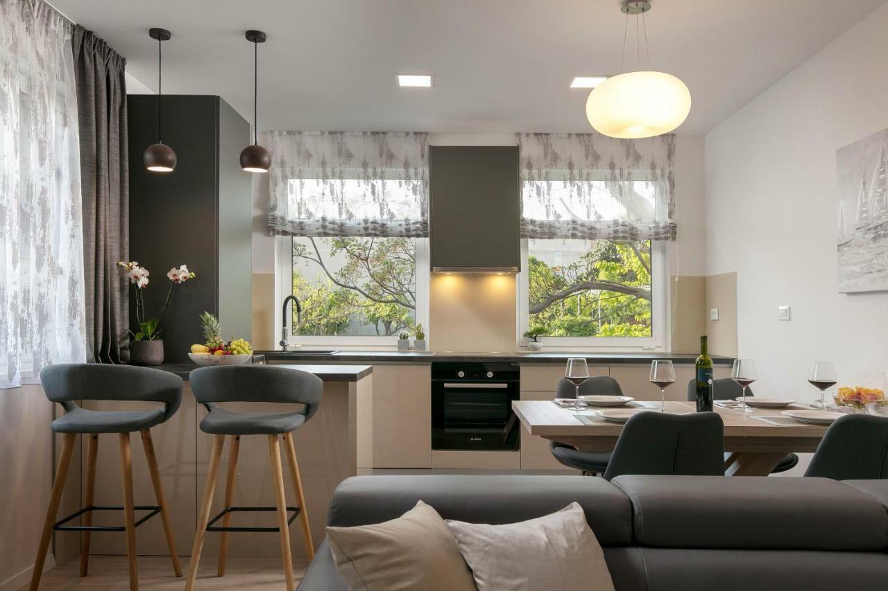 Luxury Apartments Argola โปดสตรานา ภายนอก รูปภาพ